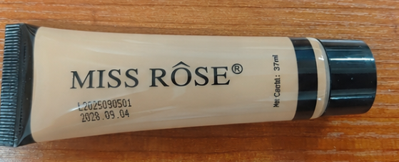Long-Wear Matte Liquid Foundation  Create a smooth, natural-looking base with comfortable coverage that lasts.